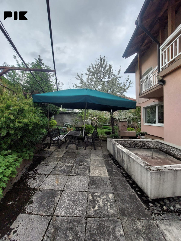 PRODAJA PROSTRANA PORODNIČNA KUCA - POFALIĆI 4