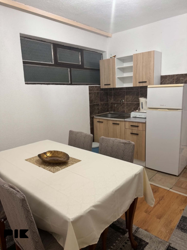 Stanovi i apartmani Bihać 9