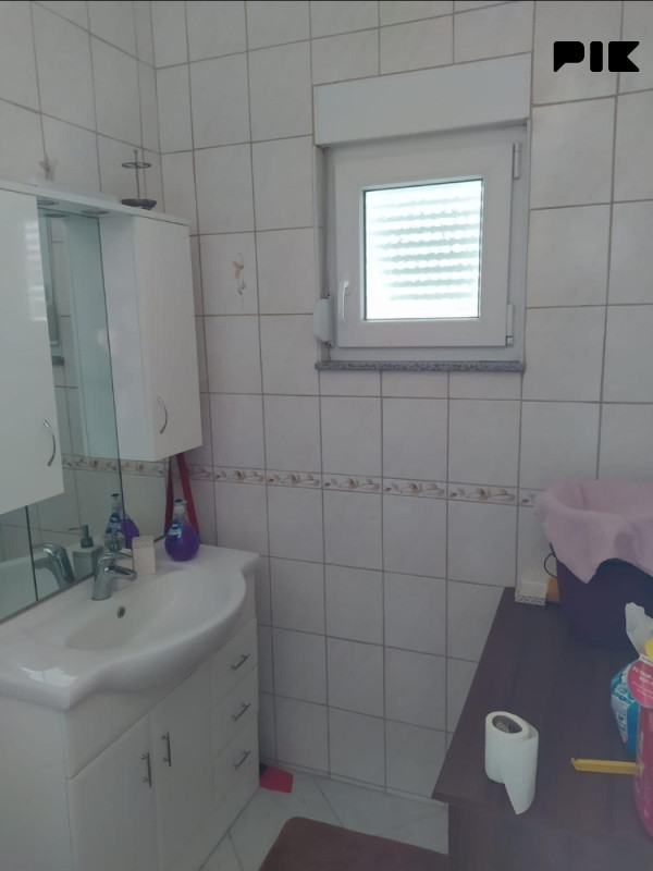 KARTEL/ Kuća sa voćnjakom, Bivolje Brdo 18