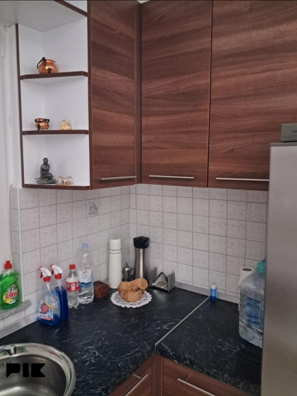 KARTEL/ Kuća sa voćnjakom, Bivolje Brdo 21
