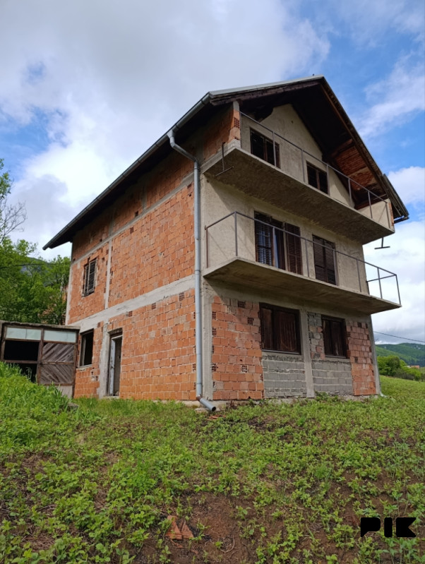 Kuca i parcele