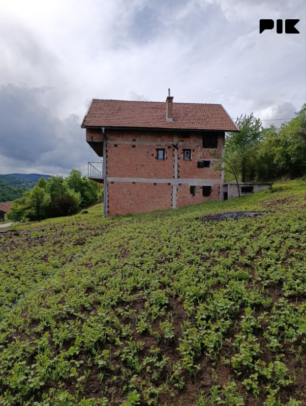 Kuca i parcele 5
