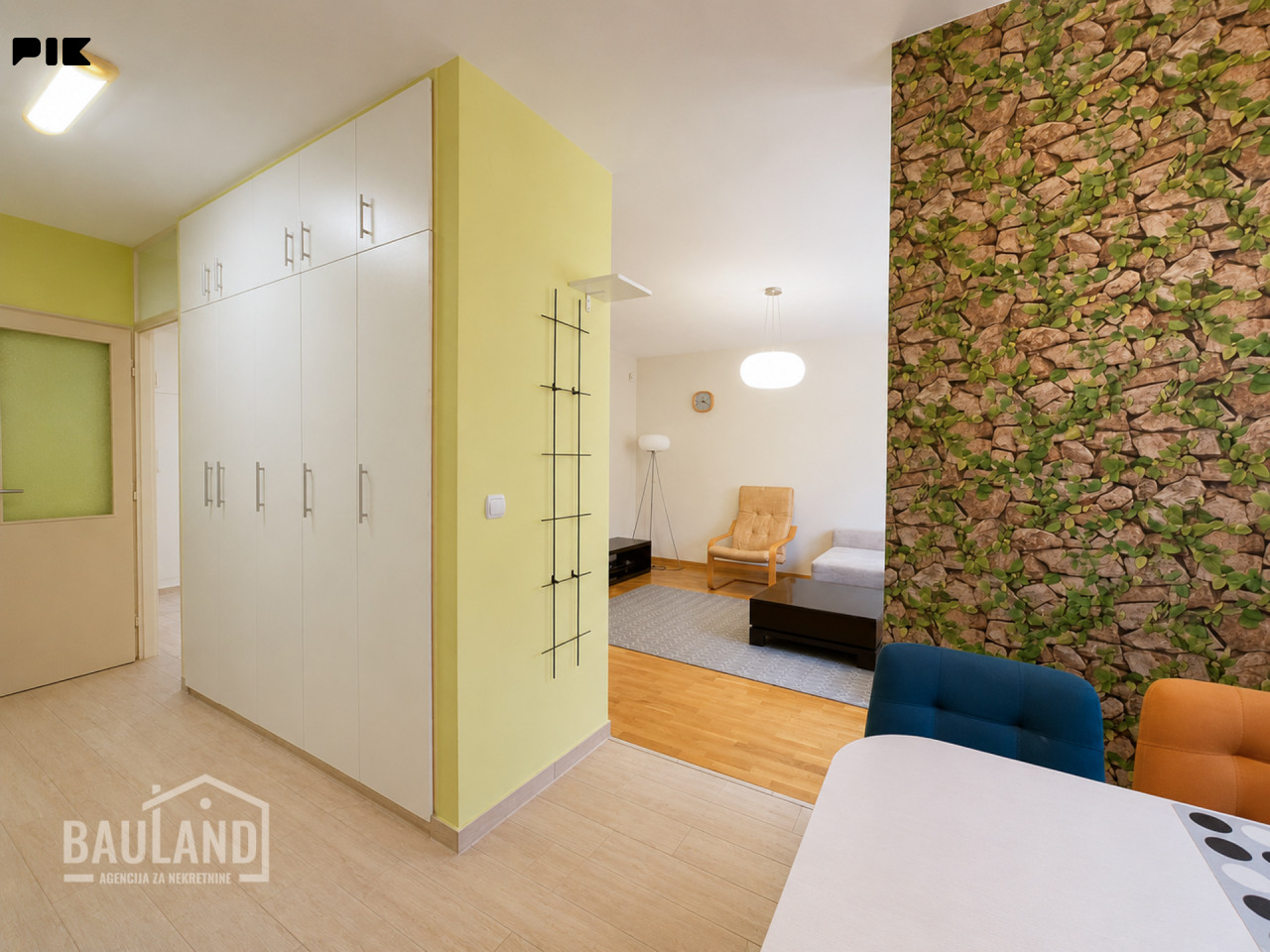 BAULAND/ Trosoban stan 70m2/ Pejton Ilidža photo 4
