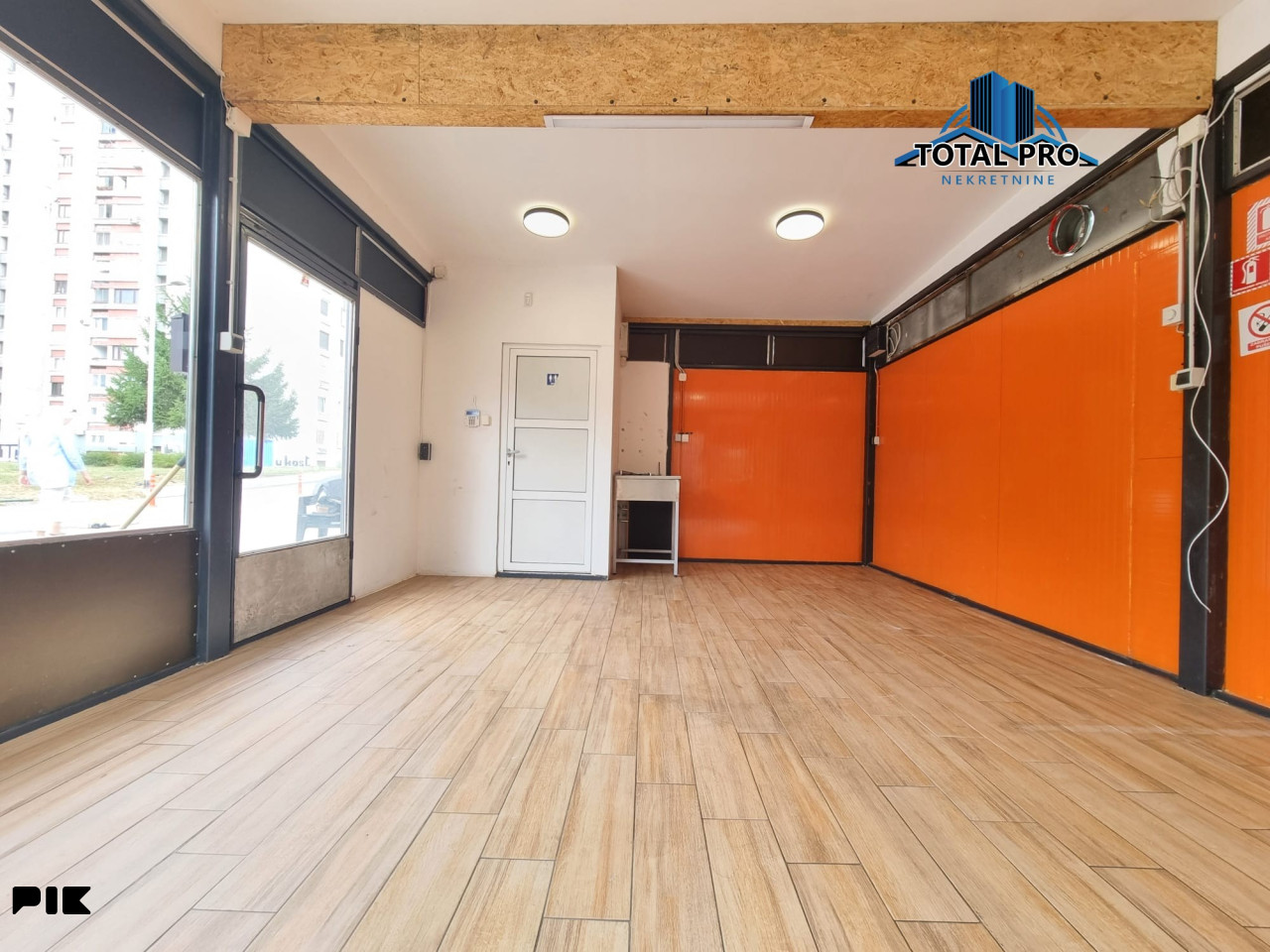 TOTAL PRO/ Poslovni prostor 31,5 m2 / Alipašino Polje B faza 5