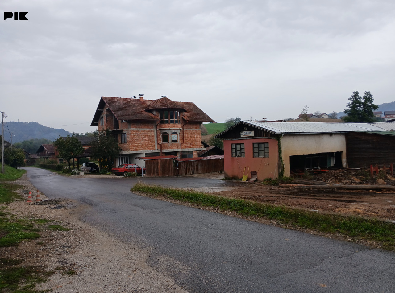 Hala i proizvodni pogon za preradu drveta, Kostajnica 3