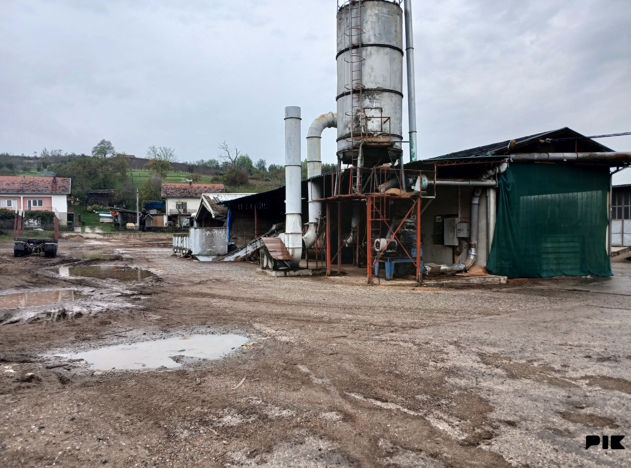 Hala i proizvodni pogon za preradu drveta, Kostajnica 11