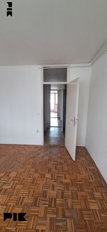 Prodaja Stan Hrasno trosoban 71m2 + lodja i dvije terase(18m2) 17