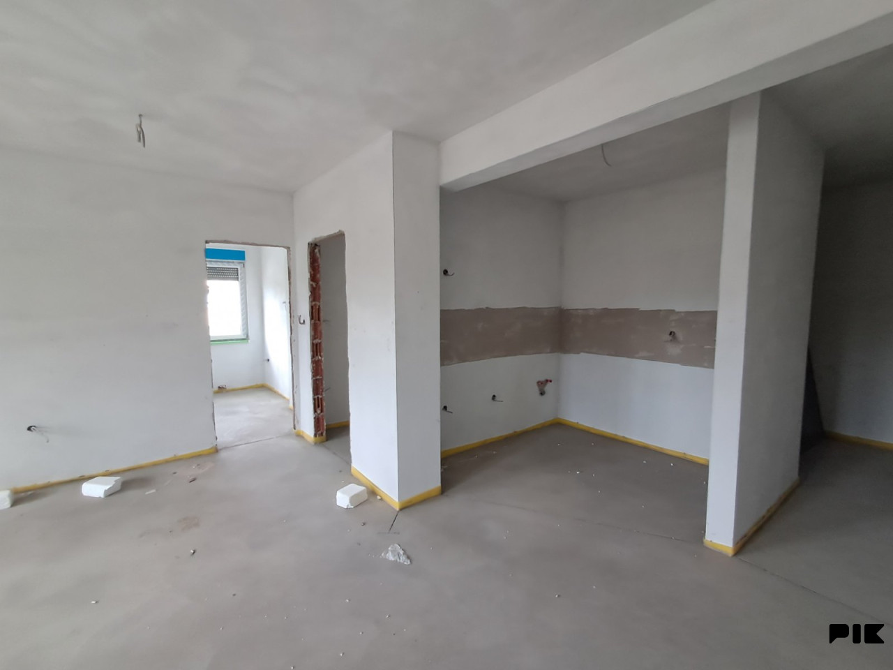 Četverosoban stan Banja Luka 83m2 USKORO USELJIV Lazarevo 6