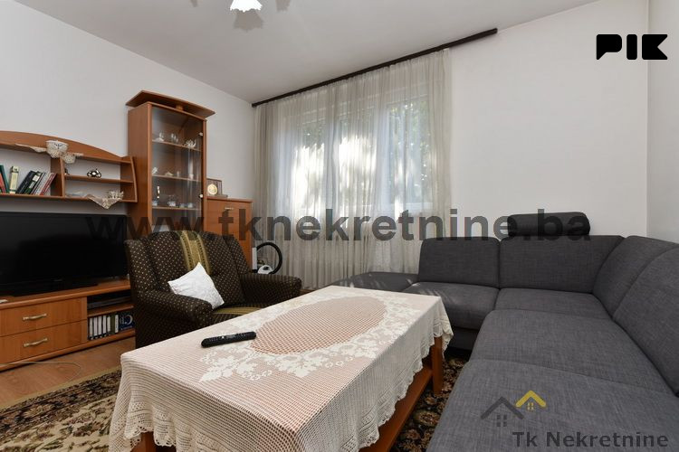 Adaptiran dvosoban stan 46 m2, niže spratnosti ,Miladije 6