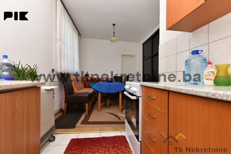 Adaptiran dvosoban stan 46 m2, niže spratnosti ,Miladije 11