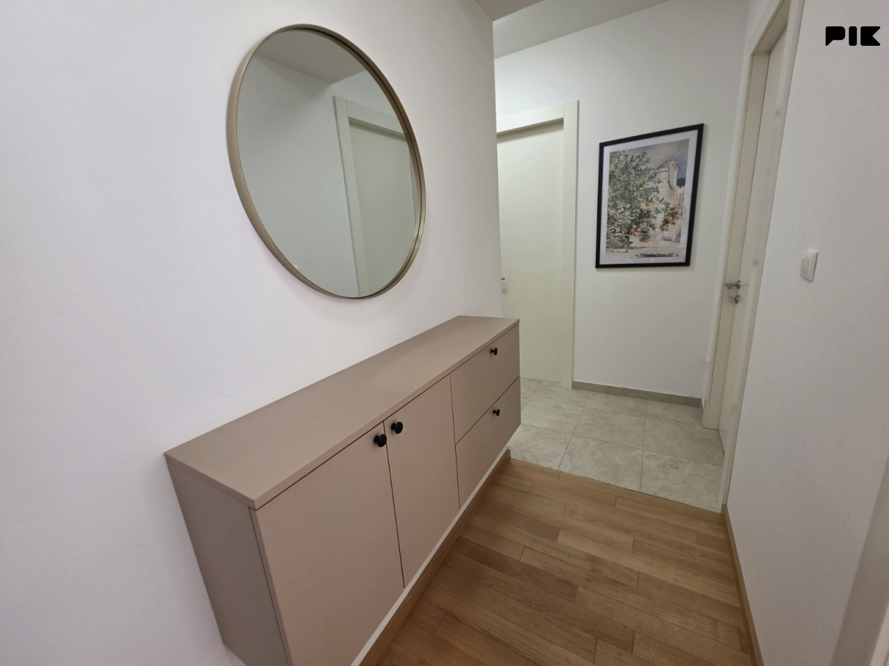 USELJIV STAN 85m2 JEVREJSKA ULICA, CENTAR, MODERNO NAMJESTEN 12
