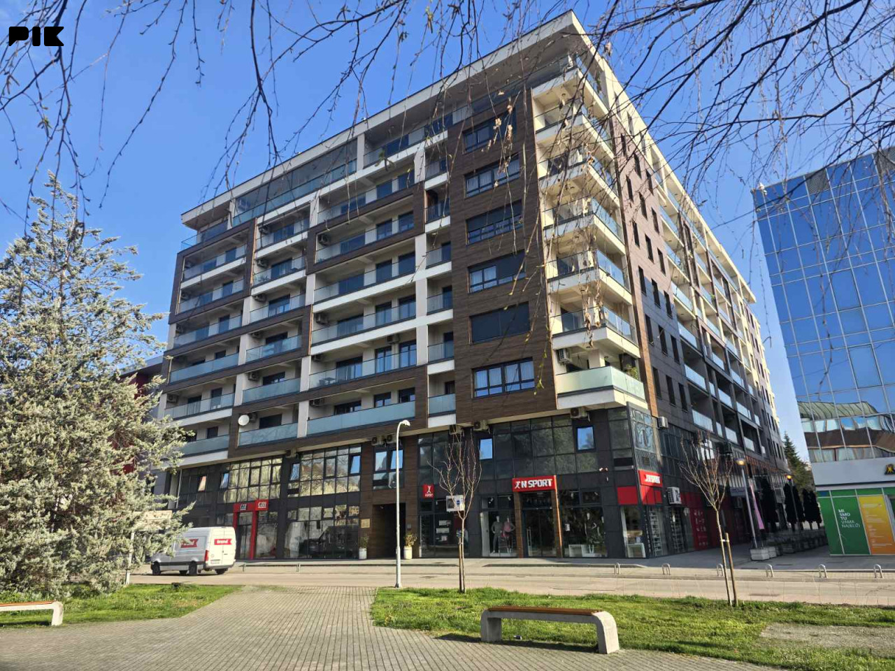 USELJIV STAN 85m2 JEVREJSKA ULICA, CENTAR, MODERNO NAMJESTEN
