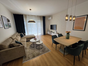 USELJIV STAN 85m2 JEVREJSKA ULICA, CENTAR, MODERNO NAMJESTEN photo 2