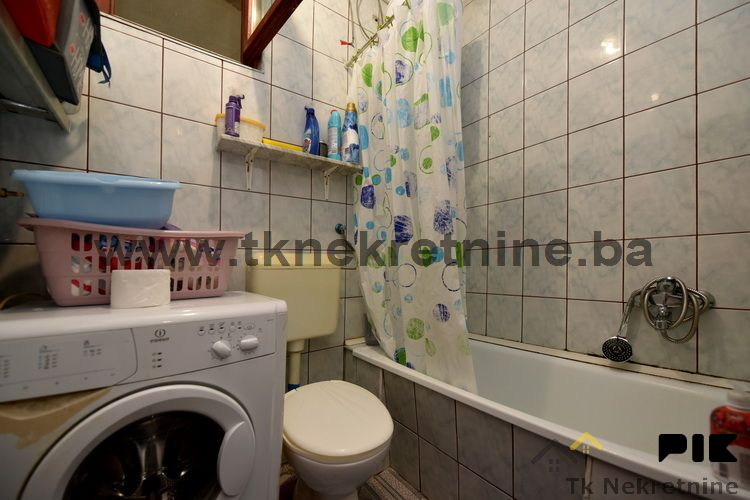 LUKAVAC-CENTAR! Adaptiran stan niže spratnosti površine 39 m2 10