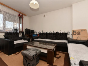 LUKAVAC-CENTAR! Adaptiran stan niže spratnosti površine 39 m2 photo 5