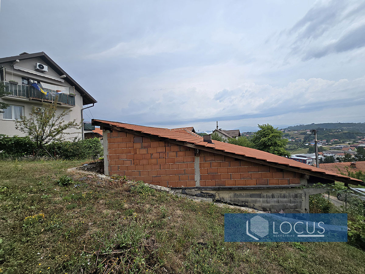 LOCUS: Kuća i dvorište, Miševići photo 3