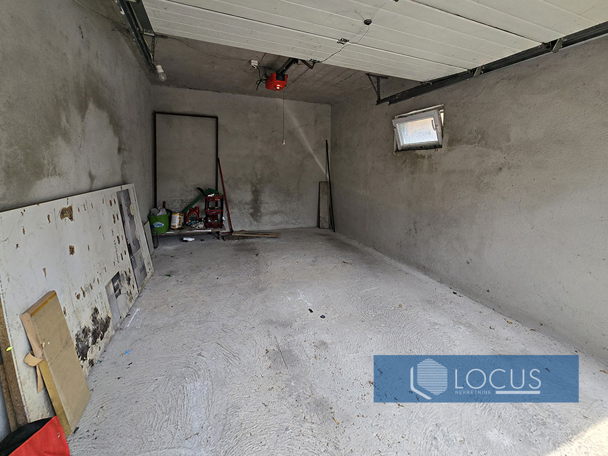 LOCUS: Kuća i dvorište, Miševići 12