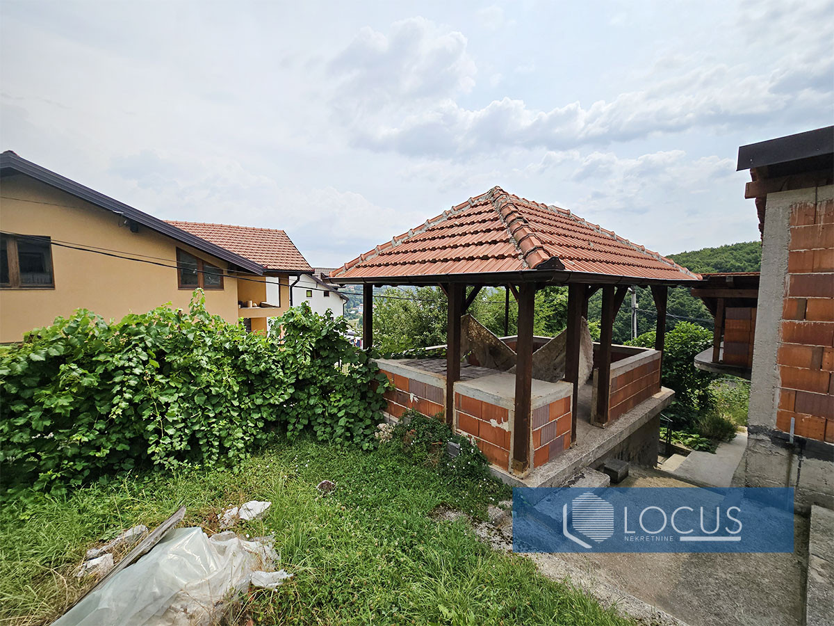 LOCUS: Kuća i dvorište, Miševići 15