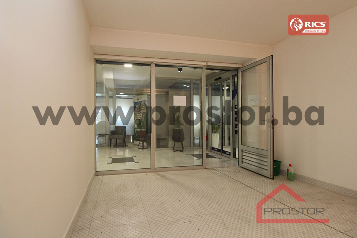 PROSTOR izdaje: Poslovni prostor, 45m2, Stup 2