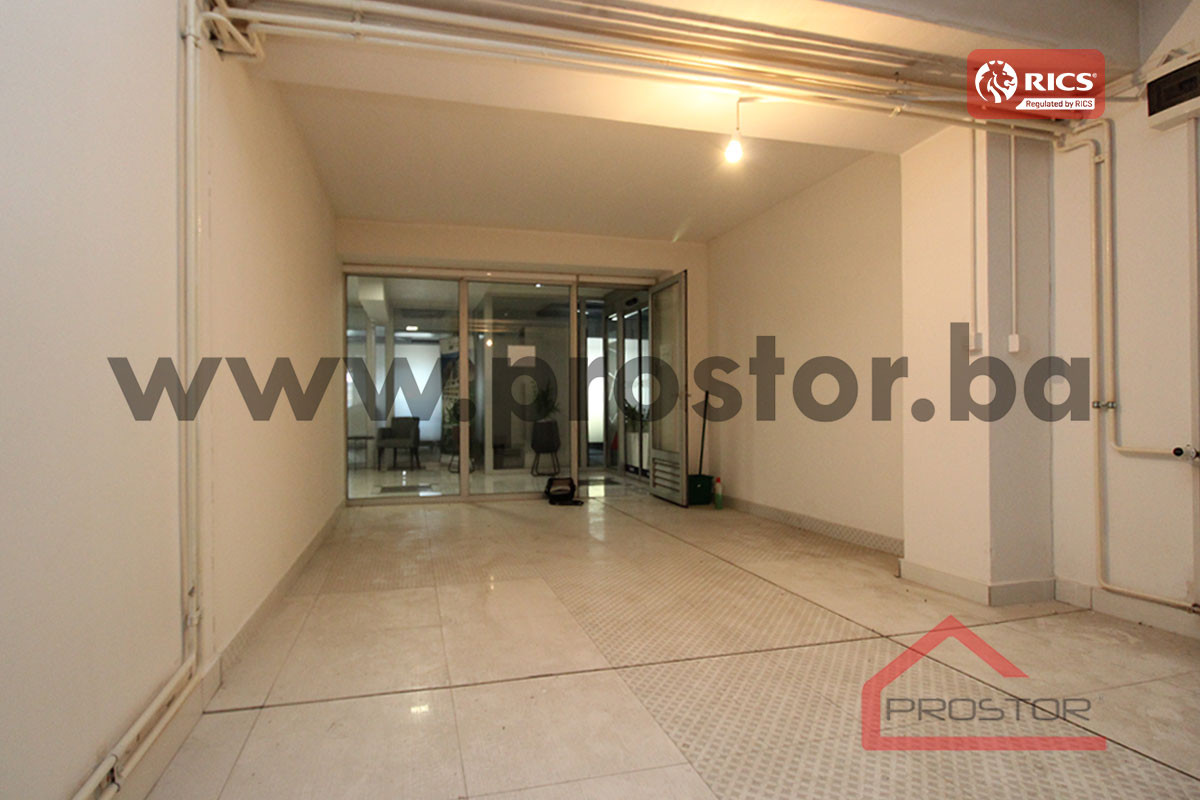 PROSTOR izdaje: Poslovni prostor, 45m2, Stup 4