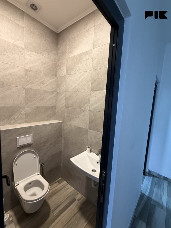 Poslovni prostor Živinice 8