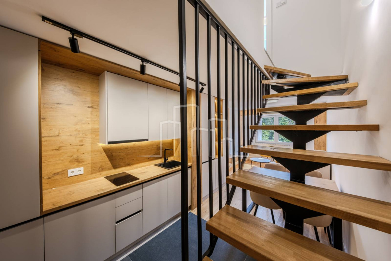 Prodaja nov opremljen dvoetažni apartman na Bjelašnici 8