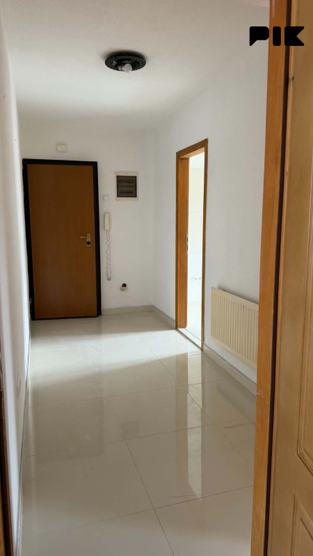 Stan Banovići 56m2 3