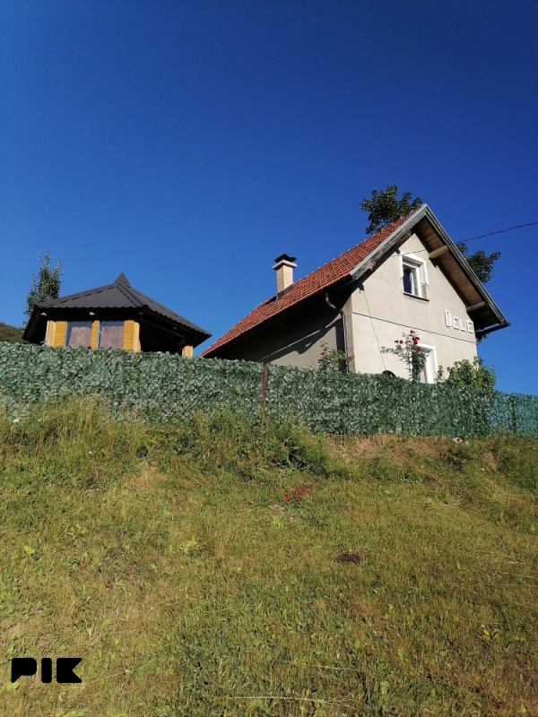 Vikendica Bjelašnica, Umoljani