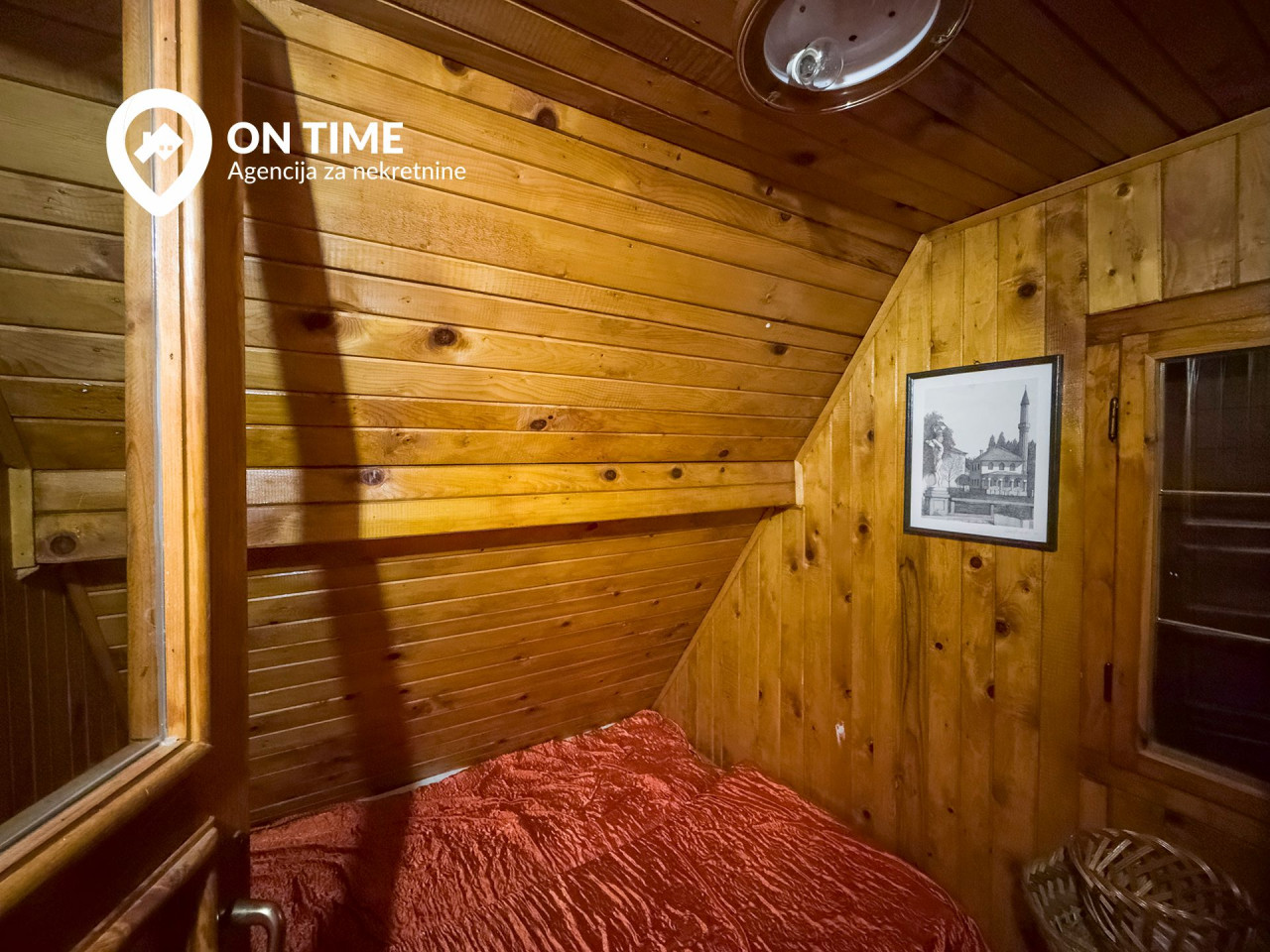 ON TIME prodaje: Vikendica sa zemljištem Pazarić 17