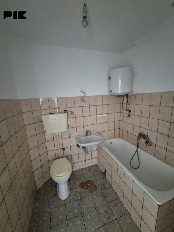 Stanovi i apartmani Bratunac 6