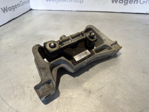 Nosac motora Mercedes W246 2014 (fotografija 2)