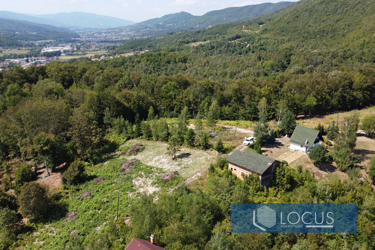 LOCUS: Parcela površine 610m2, Buhotina, Kobiljača 4