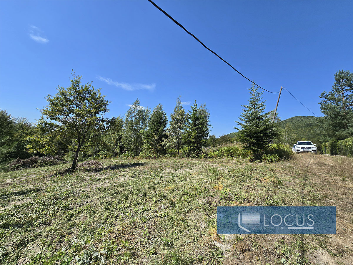 LOCUS: Parcela površine 610m2, Buhotina, Kobiljača 7