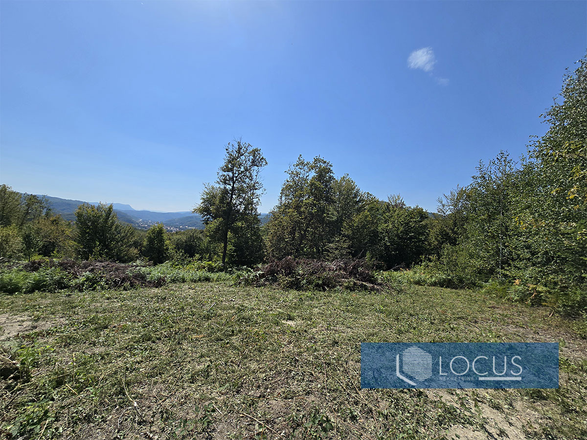 LOCUS: Parcela površine 610m2, Buhotina, Kobiljača 10