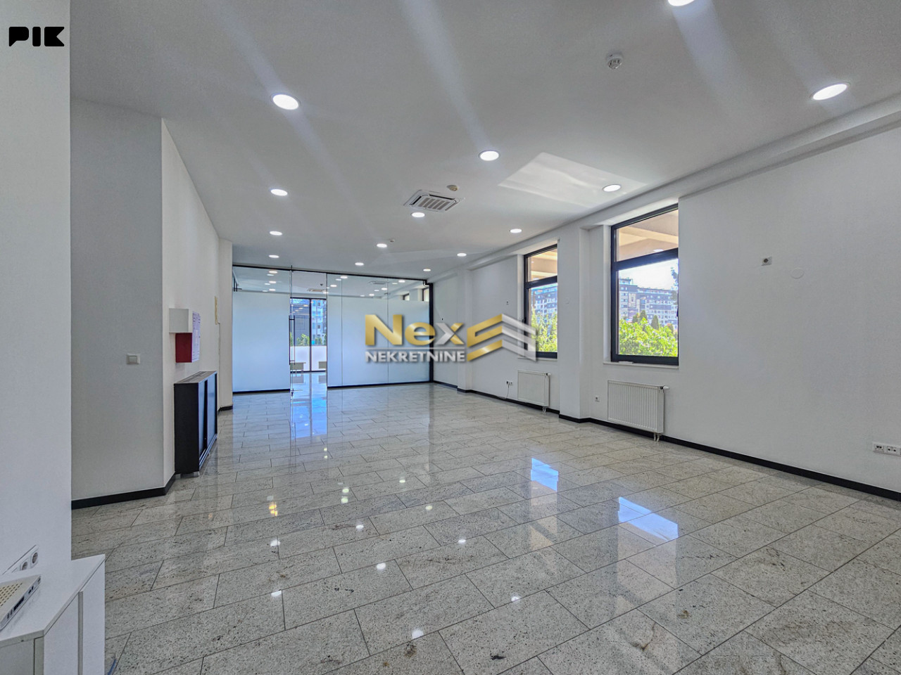 Višenamjenski poslovni prostor Stup/Ilidža 300 m2 20