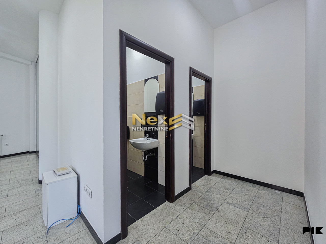 Višenamjenski poslovni prostor Stup/Ilidža 300 m2 21
