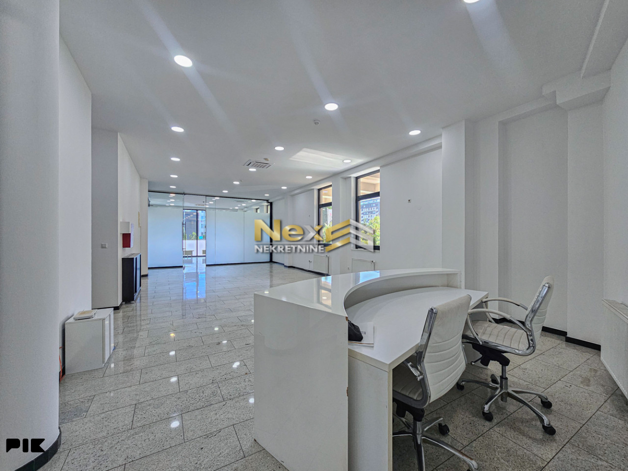 Višenamjenski poslovni prostor Stup/Ilidža 300 m2 19