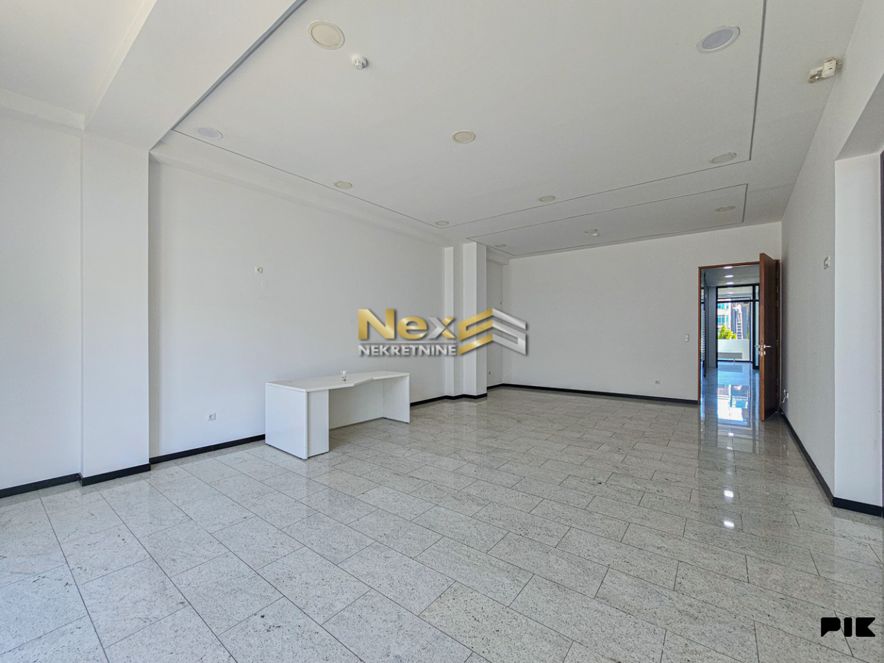 Višenamjenski poslovni prostor Stup/Ilidža 300 m2 17