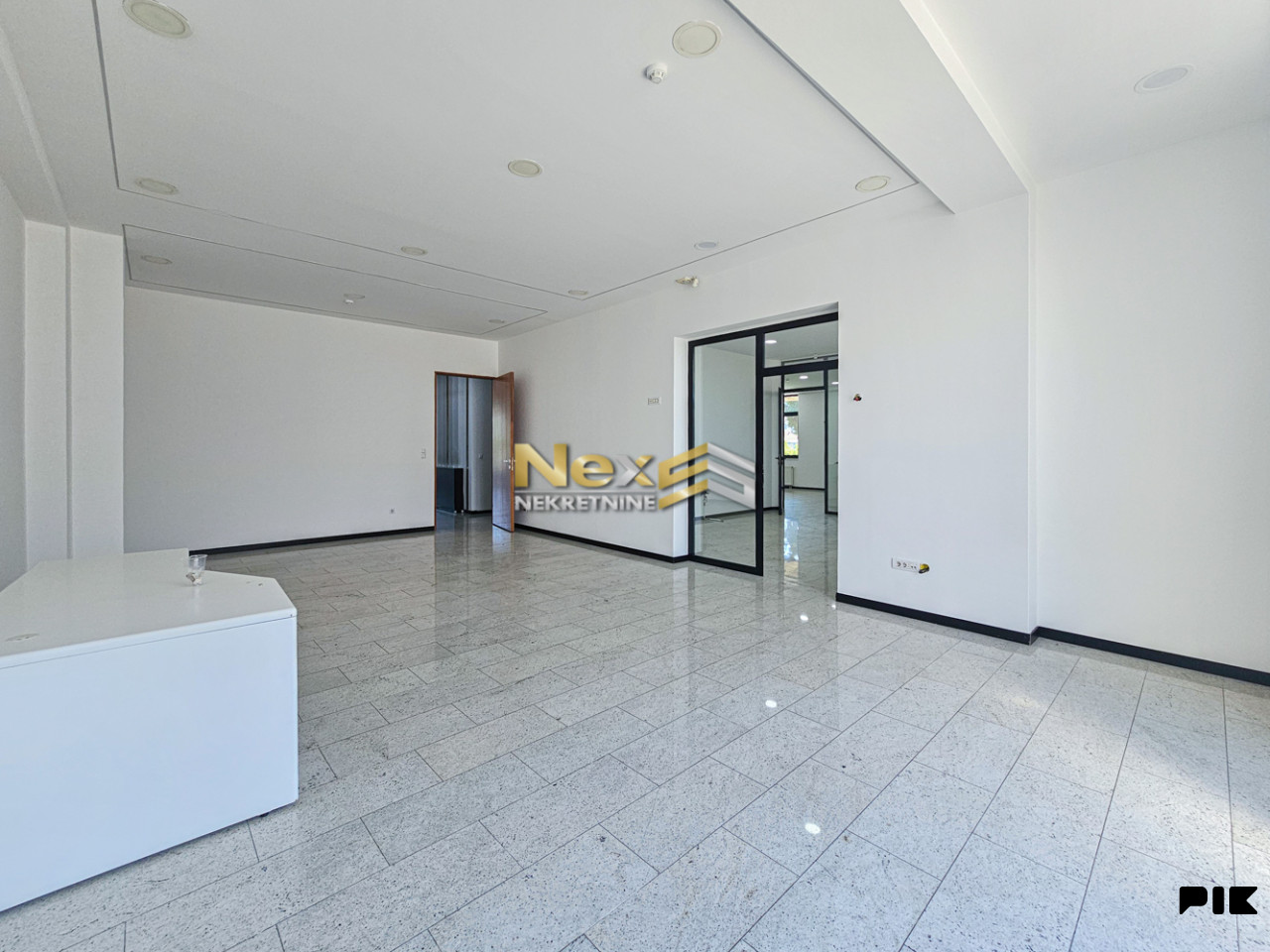 Višenamjenski poslovni prostor Stup/Ilidža 300 m2 15