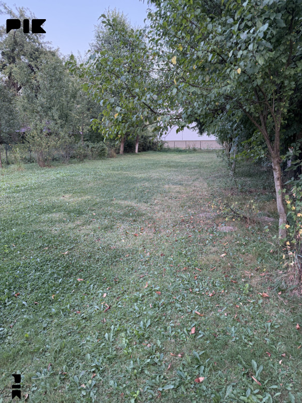 Kuća sa poslovnim prostorima Tarčin 9