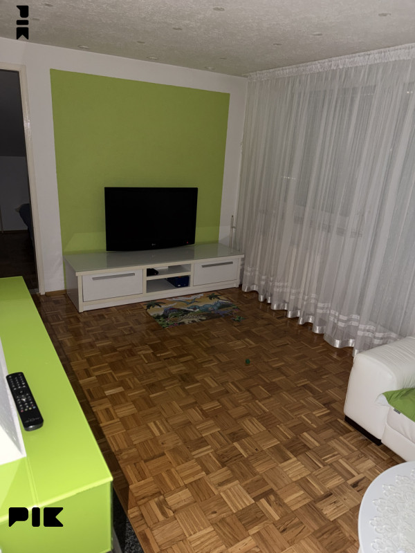 Kuća sa poslovnim prostorima Tarčin 18