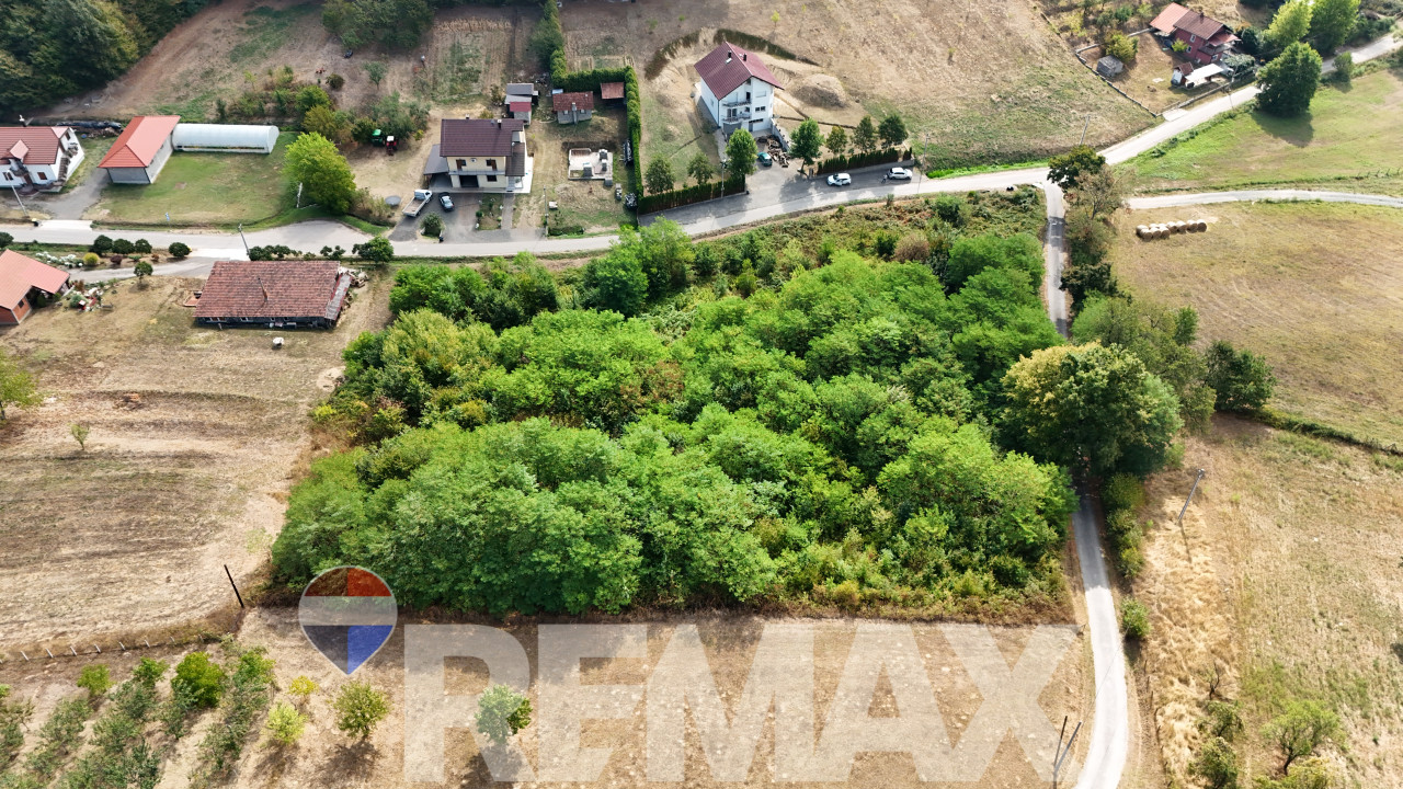 Na prodaju zemljište 7.686 m2 | Asfaltni prilaz | Glamočani 6