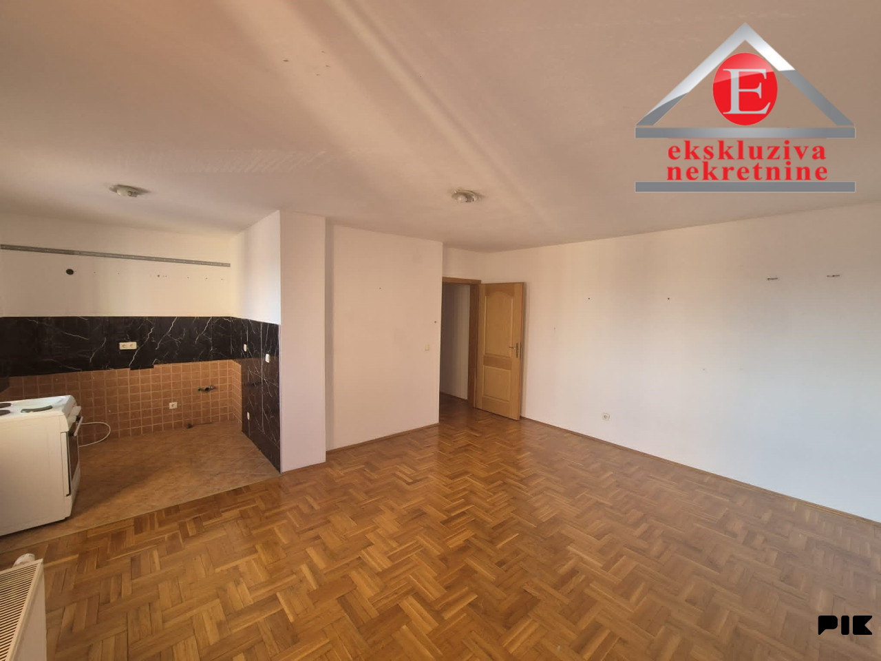 - KOLOBARA - Jednoiposoban stan površine 47m2 ID: 4306/ZP photo 2
