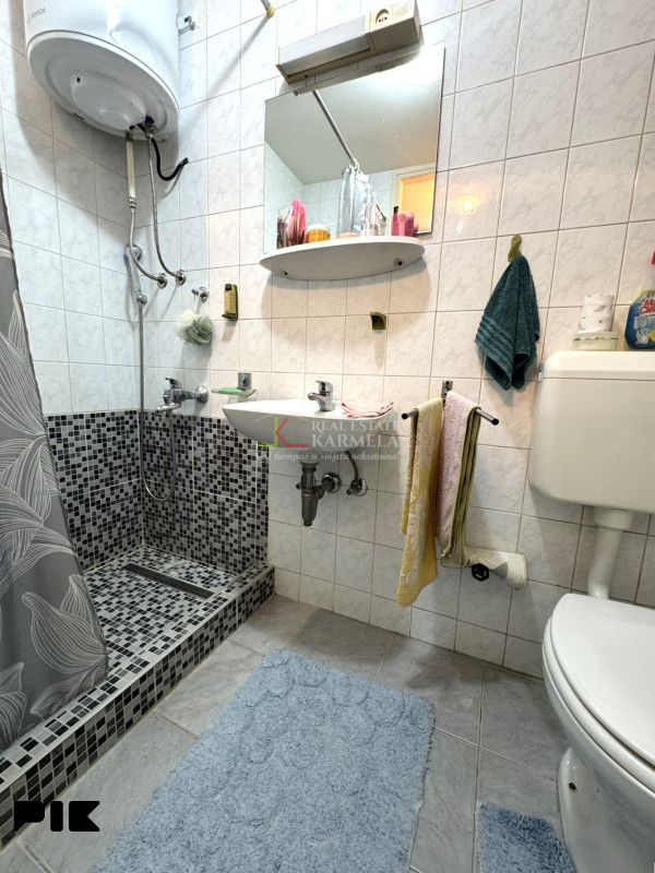 Trosoban stan sa garažom, Dobrinja - Kvadrant C5 16
