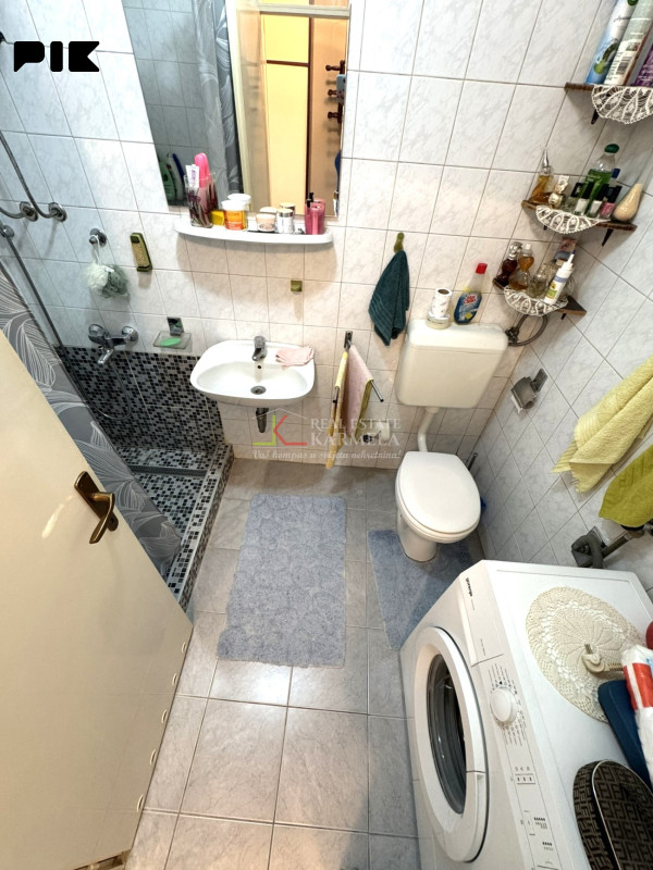 Trosoban stan sa garažom, Dobrinja - Kvadrant C5 17