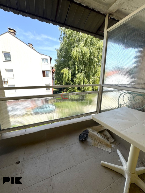 Trosoban stan sa garažom, Dobrinja - Kvadrant C5 15