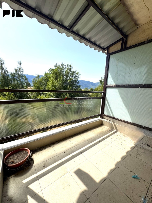Trosoban stan sa garažom, Dobrinja - Kvadrant C5 12