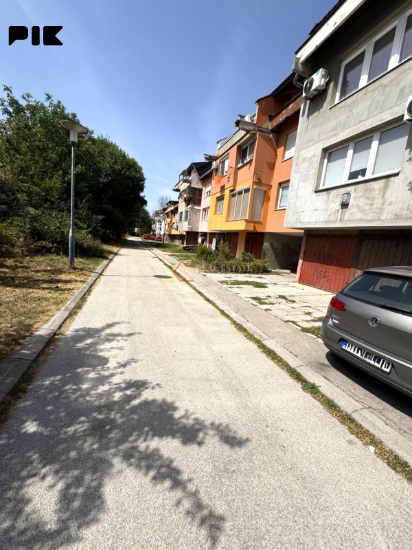 Trosoban stan sa garažom, Dobrinja - Kvadrant C5 photo 3