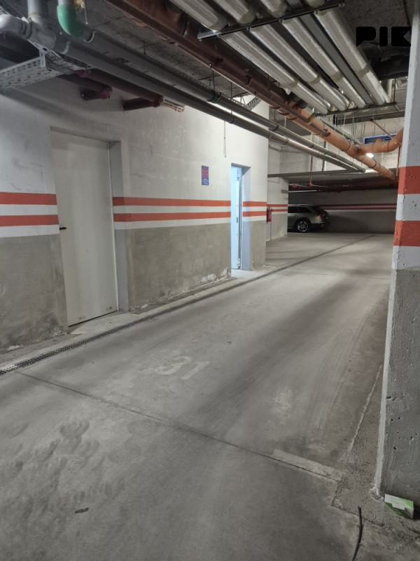 Garaža garažno mjesto 19m2 ostava 8m2 strogi centar Banja Luka 4