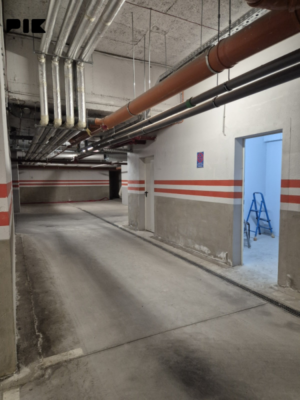 Garaža garažno mjesto 19m2 ostava 8m2 strogi centar Banja Luka 7